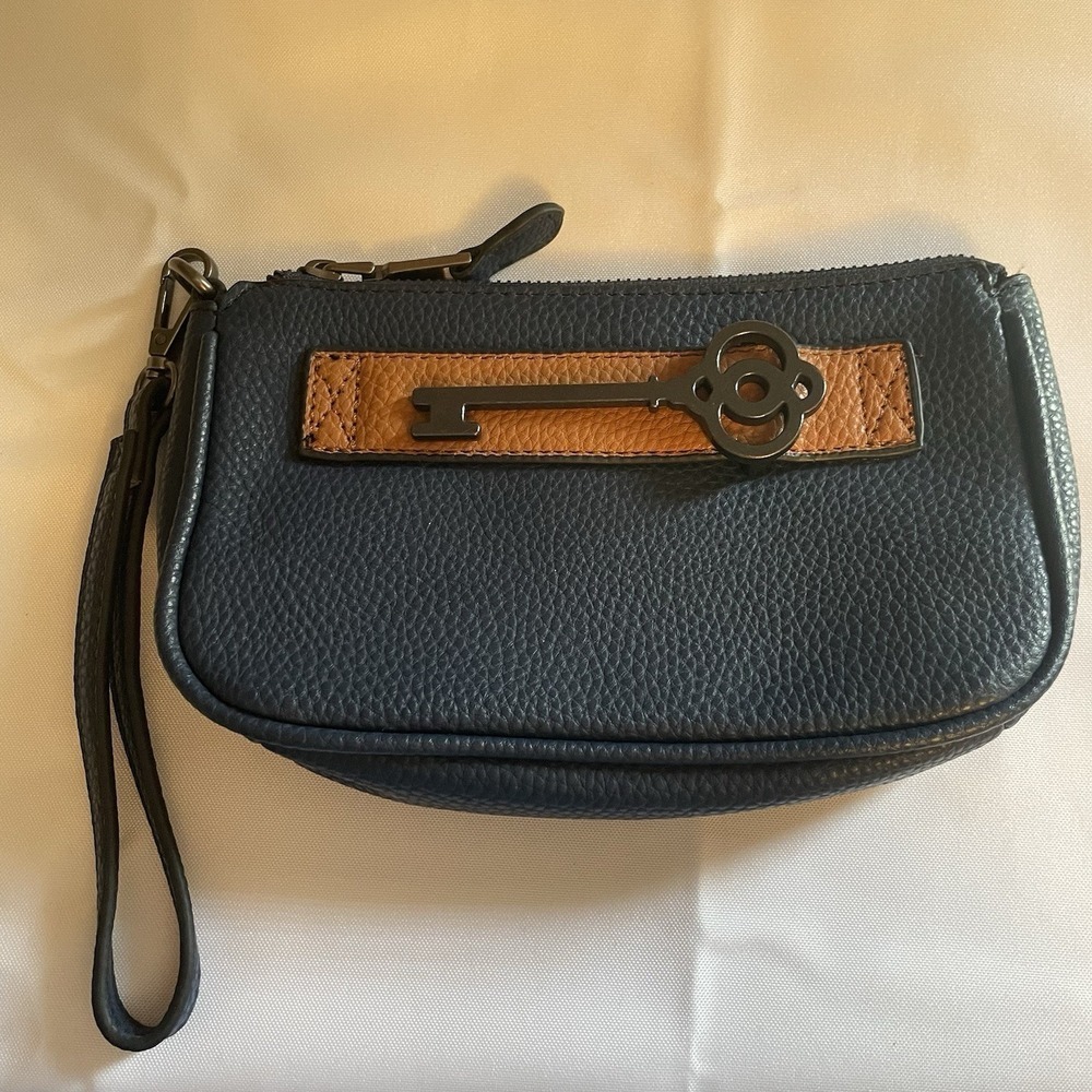 Belyn Key Navy Blue Brown Keystone Clutch Pouch Wristlet Wallet Pebbled Leather